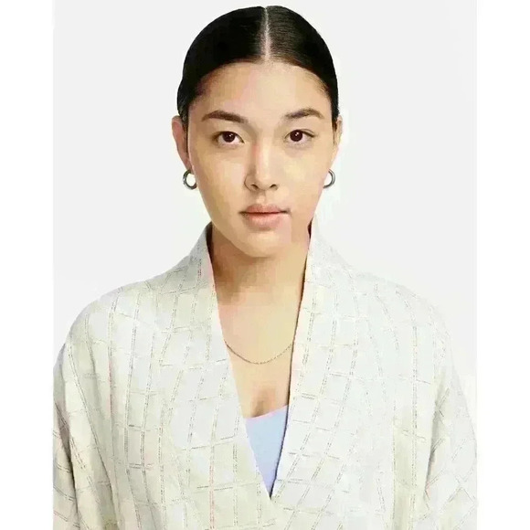 NEW! Nike Women's Plus 1X Yoga Therma-FIT Luxe Jacquard Top NWT $140 - Picture 3 of 9